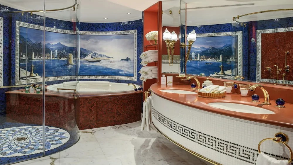 Panoramic Suite - Sea View with Butler Service (Duplex Suite - 738 ft²)