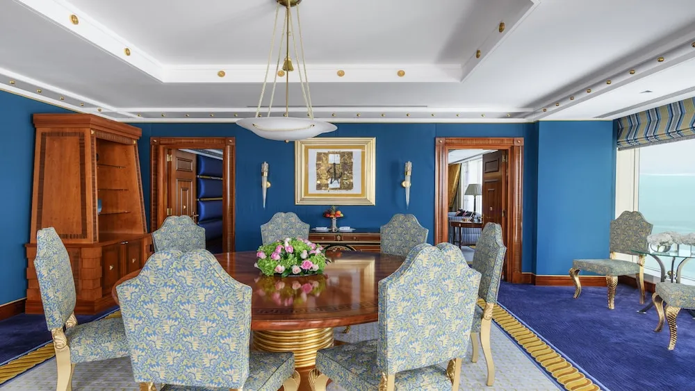 Club Suite - Sea View with Butler Service (Duplex Suite - 1083 ft²)