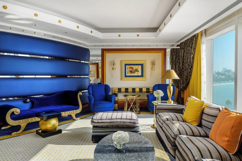 Deluxe Two-Bedroom Suite - Sea View with Butler Service (Duplex Suite - 1099 ft²)