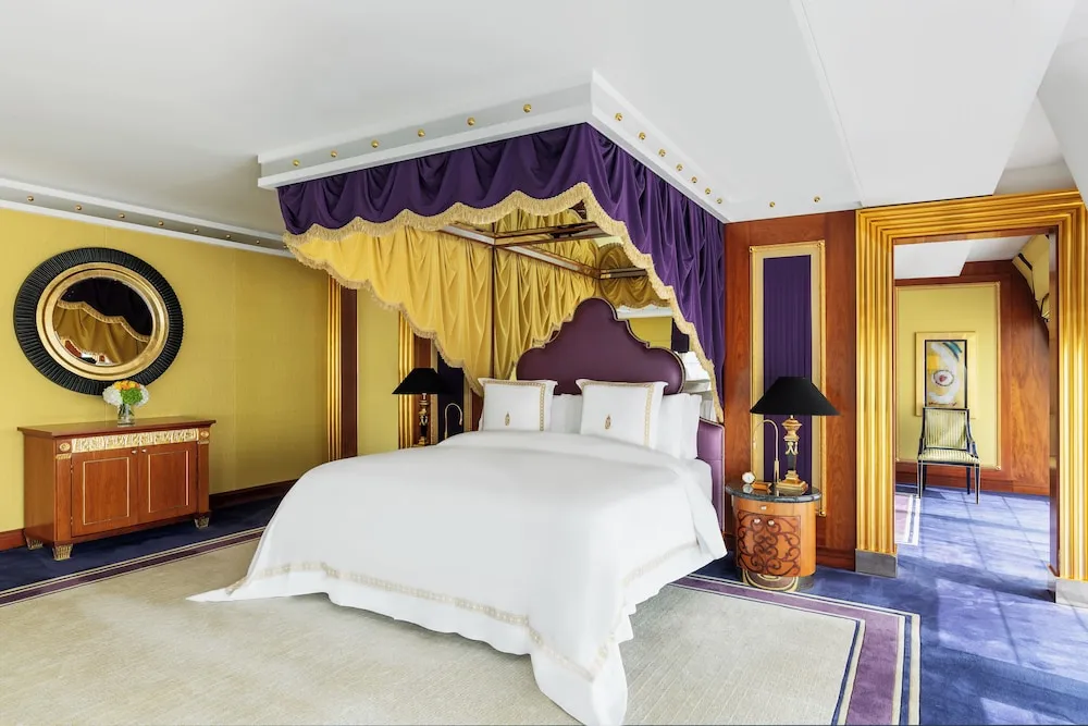 Burj Three Bedroom Family Suite - Sea View with Butler Service (Duplex Suite - 2198 ft²)