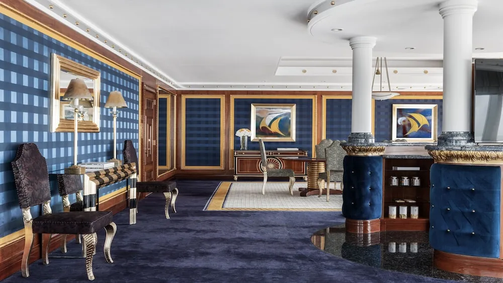 Burj Three Bedroom Family Suite - Sea View with Butler Service (Duplex Suite - 2198 ft²)
