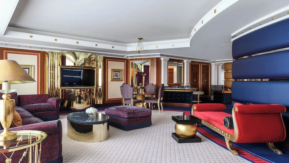 Sky Palm Suite - Sea View with Butler Service (Duplex Suite - 558 ft²)