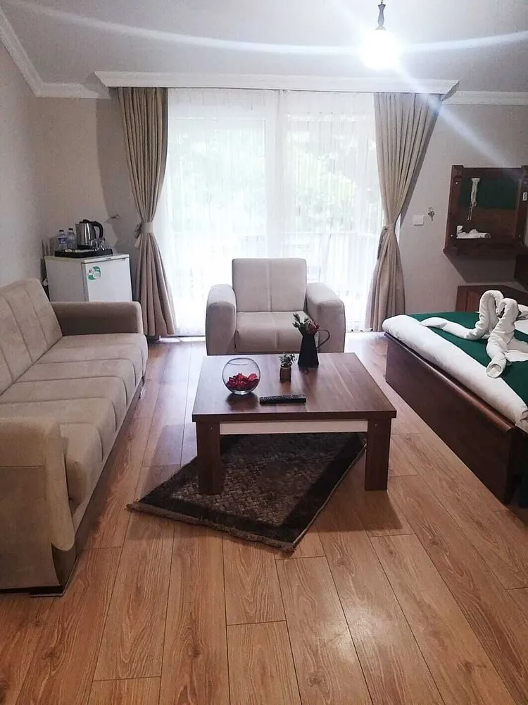 Deluxe Stüdyo Süit, Balkon, Bahçe Manzaralı