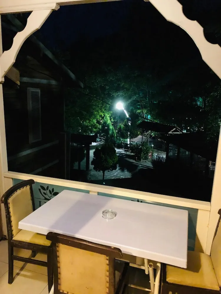Deluxe Stüdyo Süit, Balkon, Bahçe Manzaralı