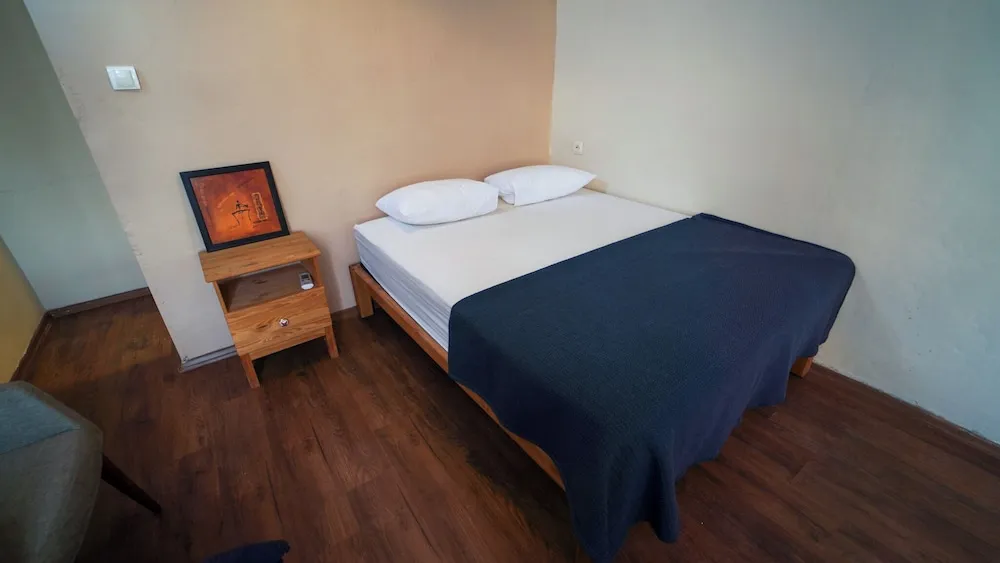 Comfort Üç Kişilik Oda, Balkon, Avlu Manzaralı