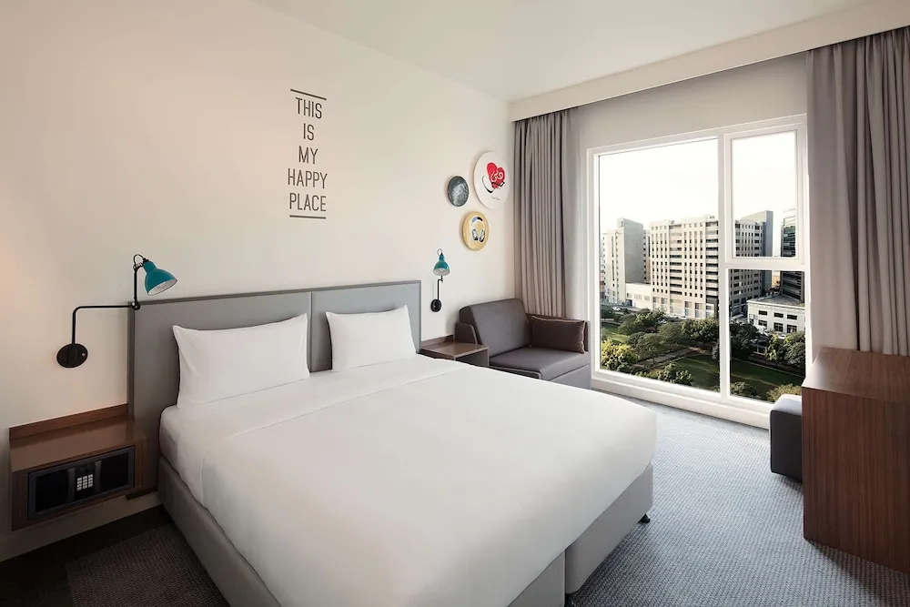 Rover Room with Free Shuttle Bus to Airport