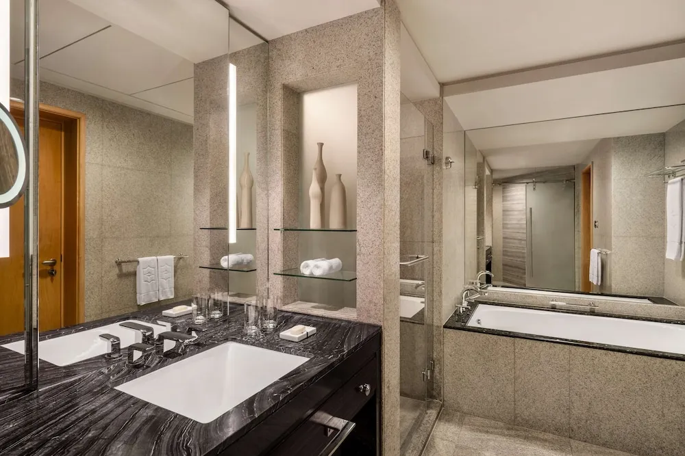 Deluxe Room, 2 Twin Beds, Burj View