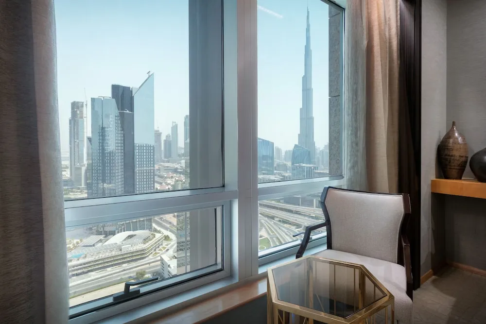 Deluxe Room, 1 King Bed, Burj View