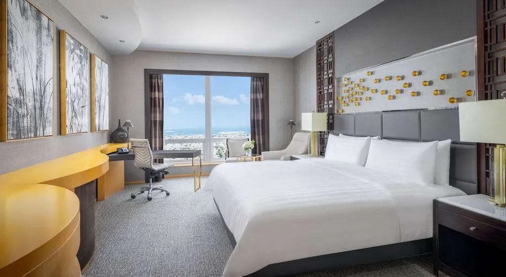 Horizon Deluxe Room, 1 King Bed - Exclusive access to the Horizon Club Lounge and breakfast