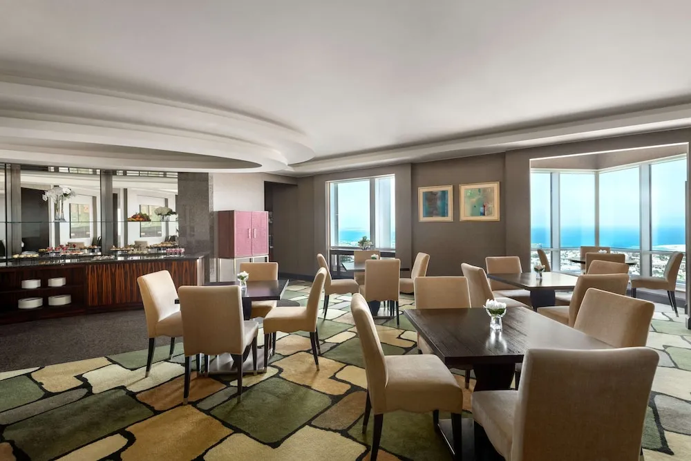 Horizon Deluxe Room, 1 King Bed - Exclusive access to the Horizon Club Lounge and breakfast