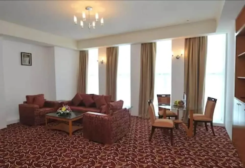 Royal Executive Suite