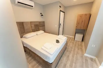 Lacasa Royal Hotel