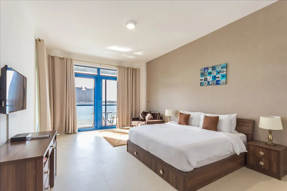 Deluxe Villa, 6 Yatak Odası, Plaj Manzaralı, Denize Sıfır (West- Villa 17)