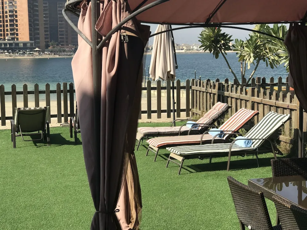 Deluxe Villa, 6 Yatak Odası, Plaj Manzaralı, Denize Sıfır (West- Villa 17)