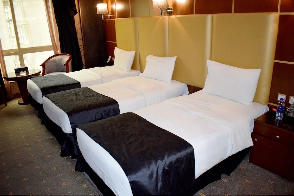 Deluxe Üç Kişilik Oda