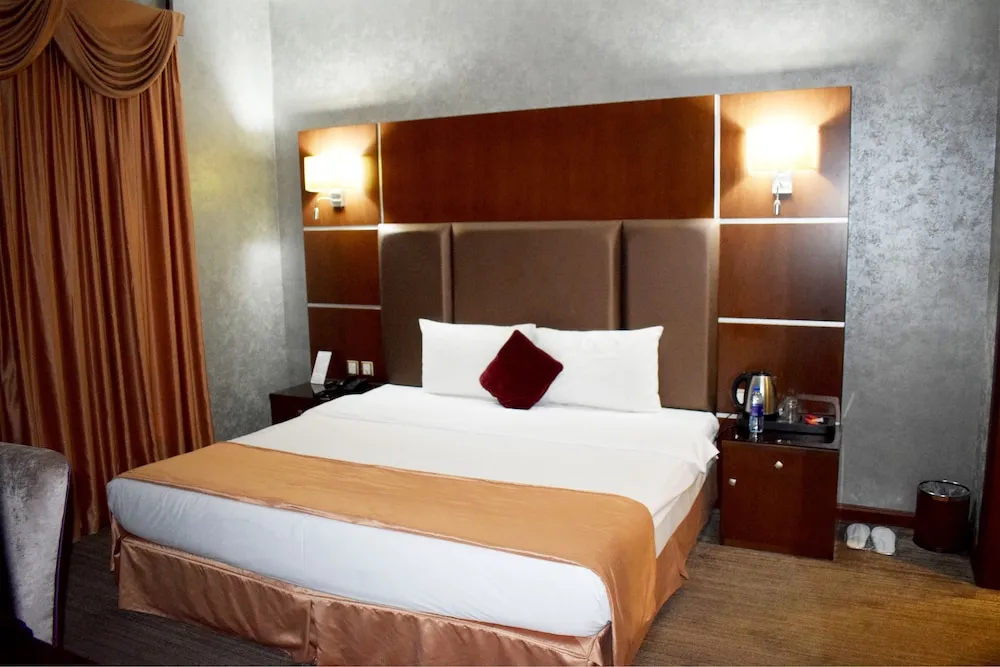 Süit, 1 En Büyük (King) Boy Yatak