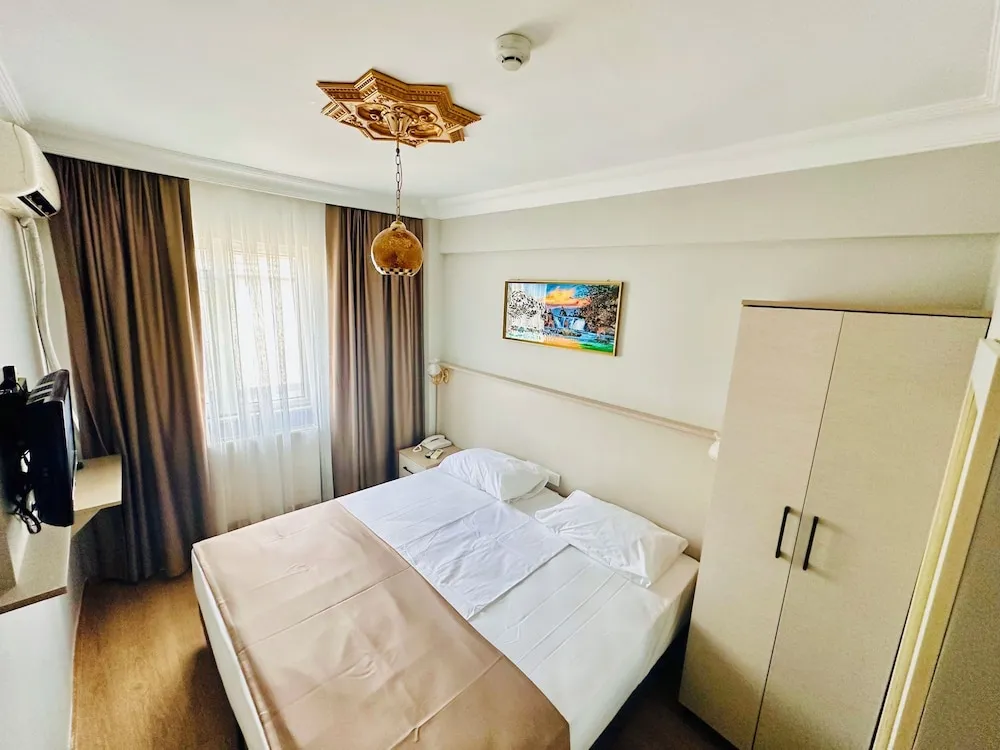 Comfort Tek Büyük Yataklı Oda