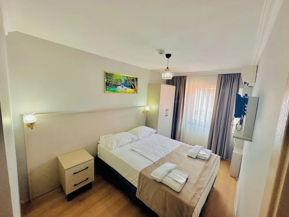 Comfort Tek Büyük Yataklı Oda