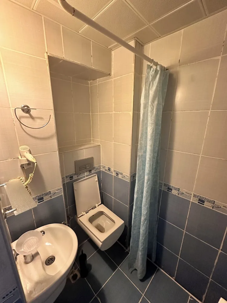 Comfort Tek Büyük Yataklı Oda