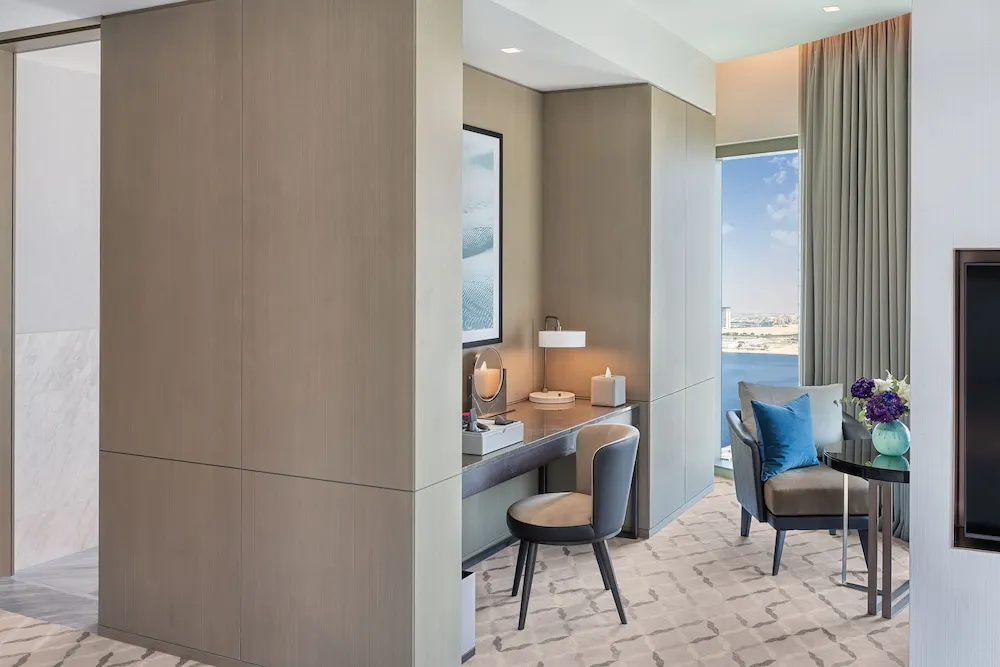 Executive Suite - Complimentary Lagoon Access