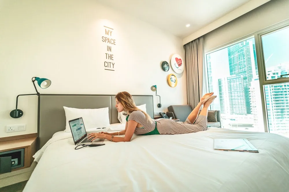 Rover Room Marina View - Free Shuttle Bus To The Beach & Mall