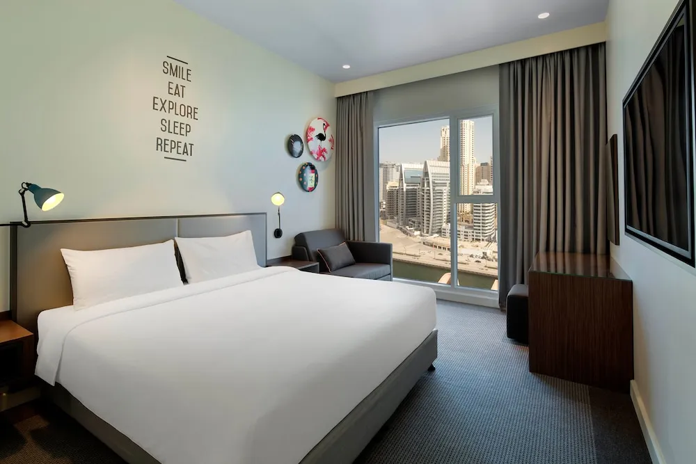 Rover Room Marina View - Free Shuttle Bus To The Beach & Mall