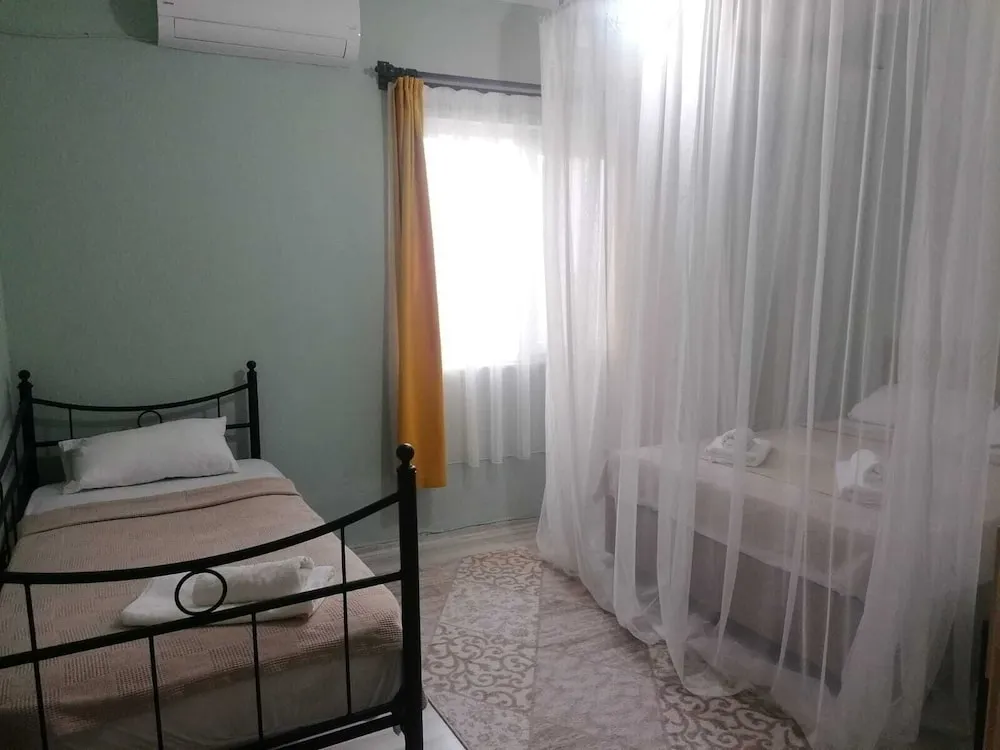 Comfort Dört Kişilik Oda, Balkon, Bahçe Manzaralı