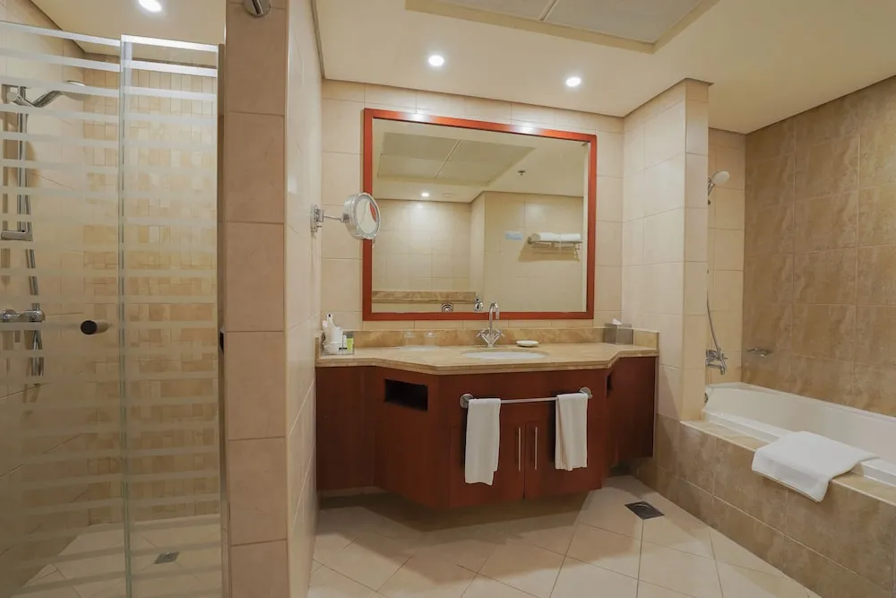 Deluxe Süit, 3 Yatak Odası, Kısmi Deniz Manzaralı