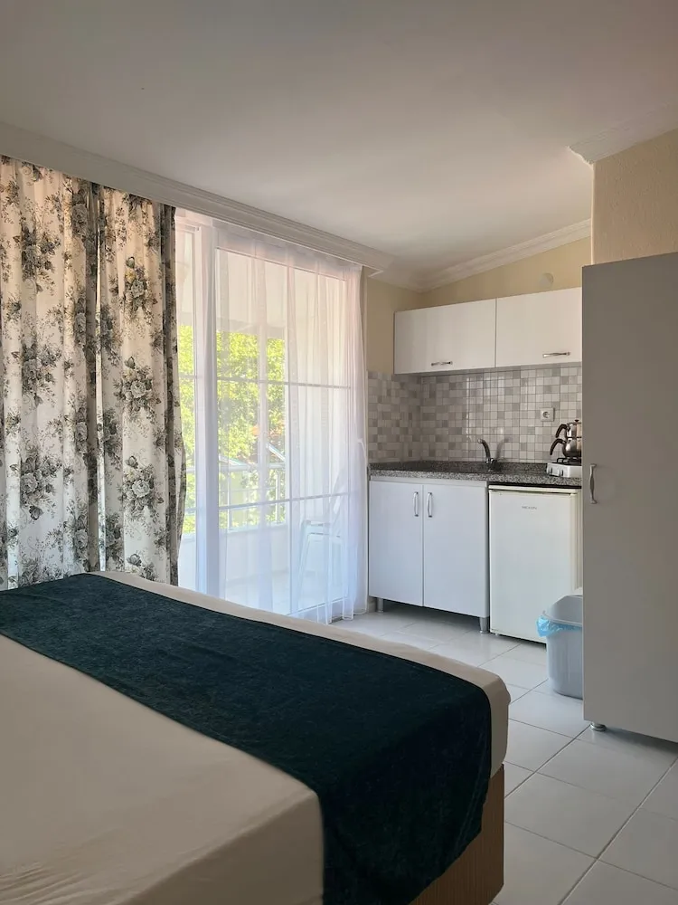 Standard Üç Kişilik Oda, Balkon