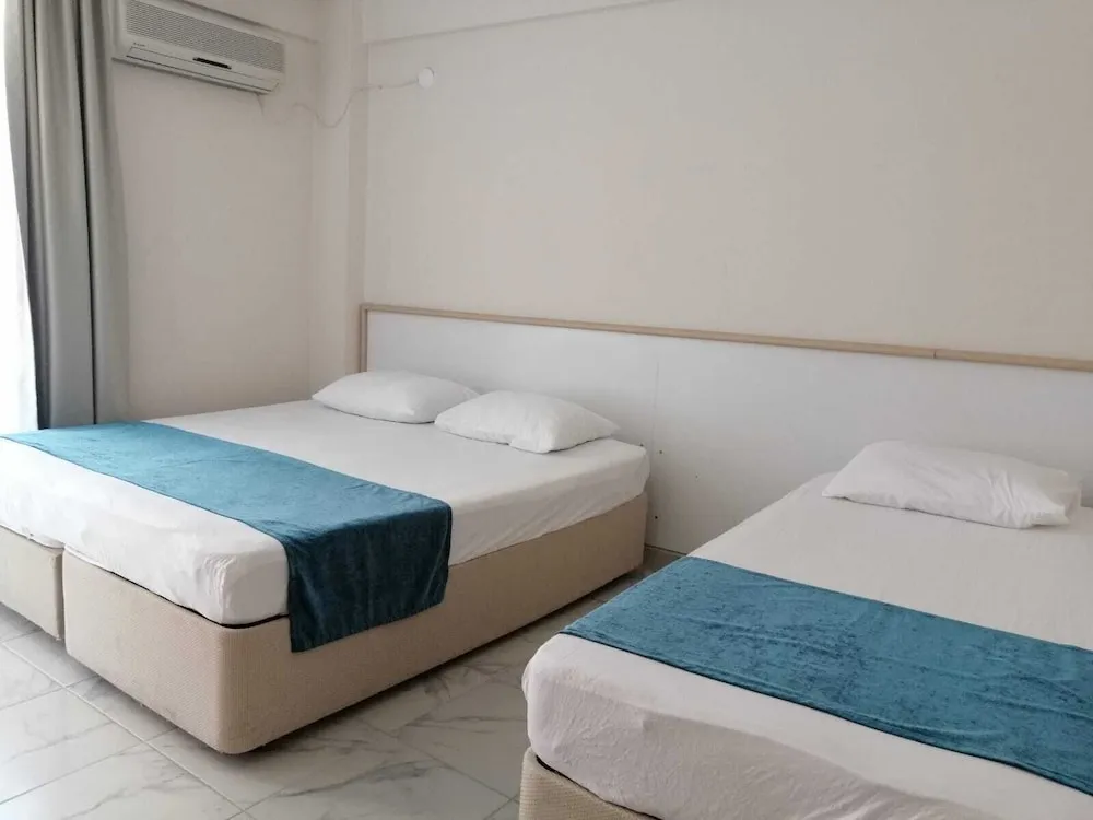 Standard Üç Kişilik Oda, Balkon