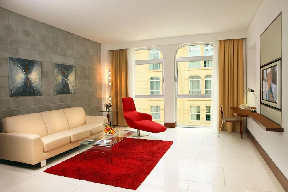 Süit, 1 Yatak Odası (Atrium View King Bed)