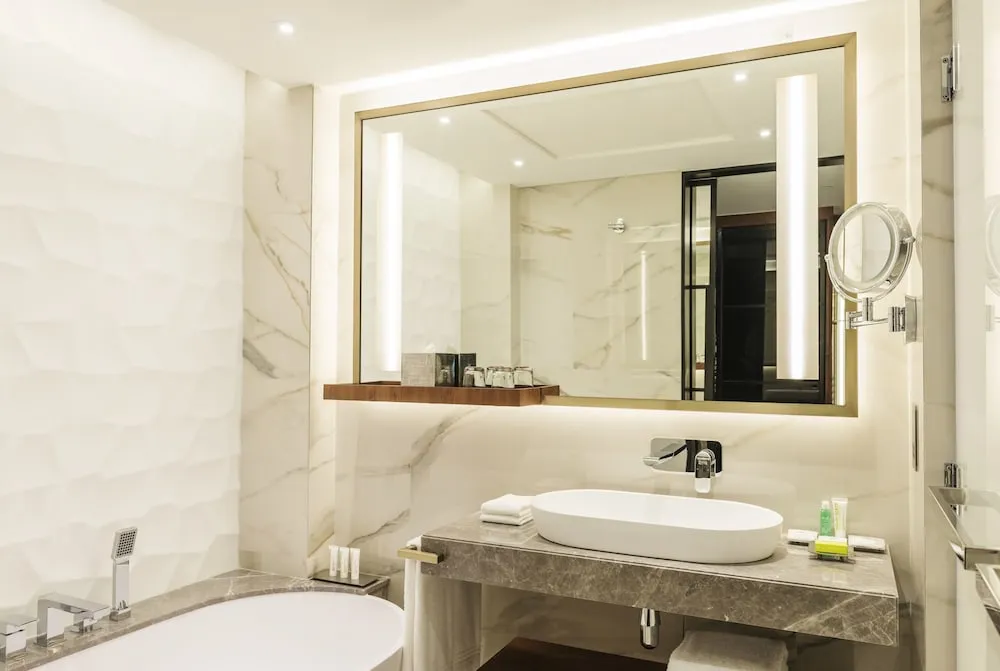 Superior Oda, 1 Büyük (Queen) Boy Yatak, Sigara İçilmez, Havuz Manzaralı (Pool Access)