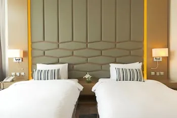 Canal Central Hotel