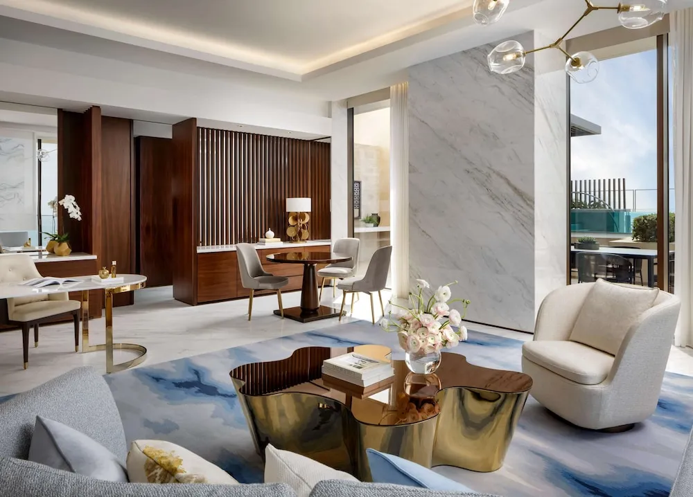 Villa (Sky Pool - Palm View)