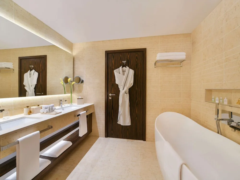 Luxury Oda, 1 En Büyük (King) Boy Yatak (Club Lounge Access)