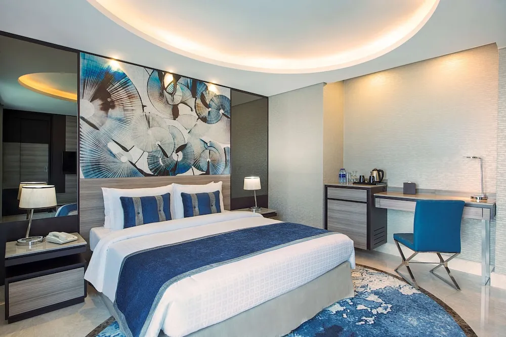 Superior Oda, 1 En Büyük (King) Boy Yatak, Sigara İçilmez (Converts to 2 Twin Beds)