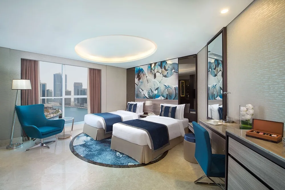 Standard Oda, 1 En Büyük (King) Boy Yatak, Sigara İçilmez (Converts to 2 Twin Beds)