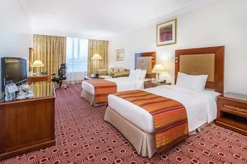 Sunday Hotel Holiday international Dubai