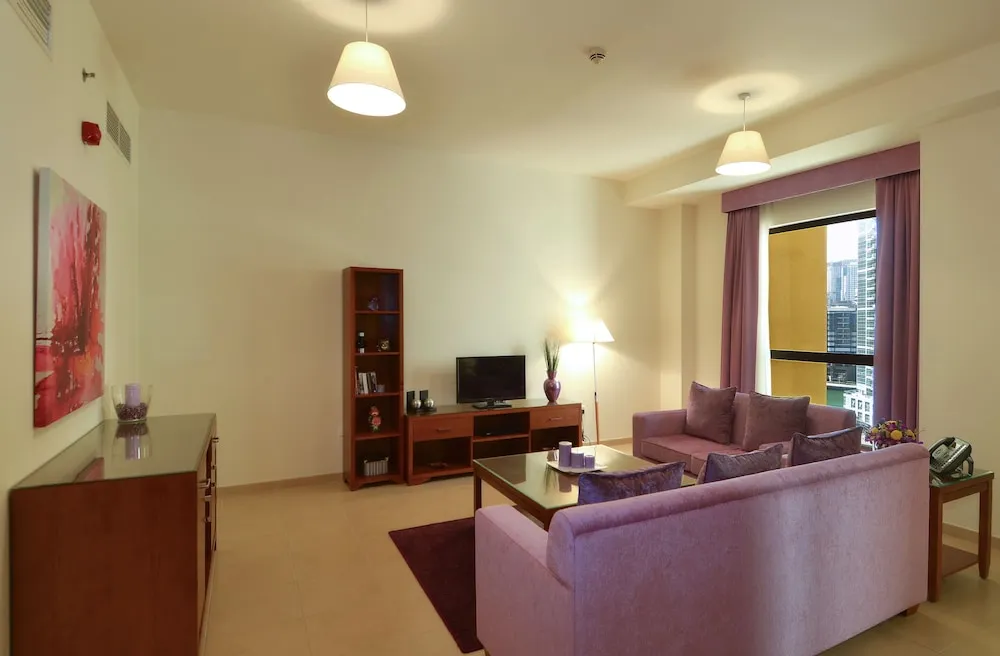 1 Bedroom Apartment Sea View