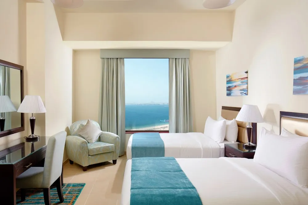 2 Bedroom Apartment Sea View