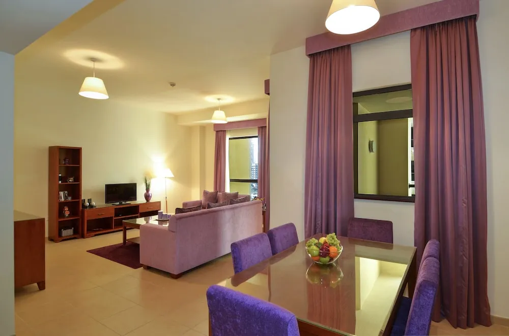 3 Bedroom Apartment Sea View