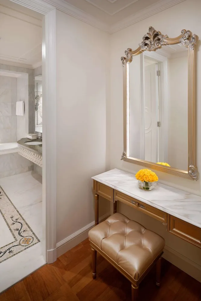 Junior Suite, City View