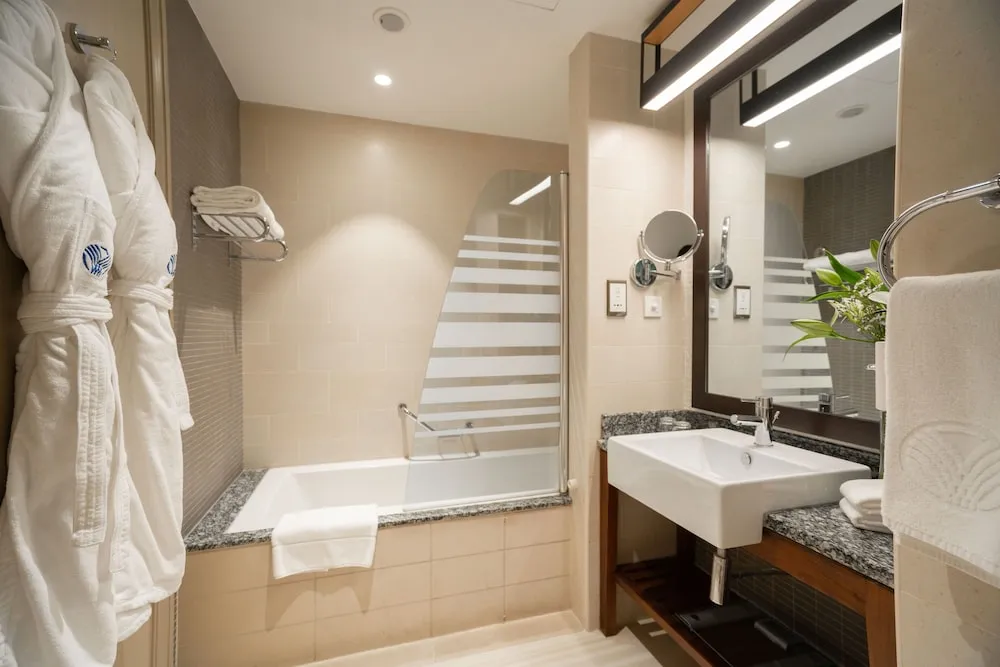 Family Oda, 1 En Büyük (King) Boy Yatak, Balkon (Sea Front View)