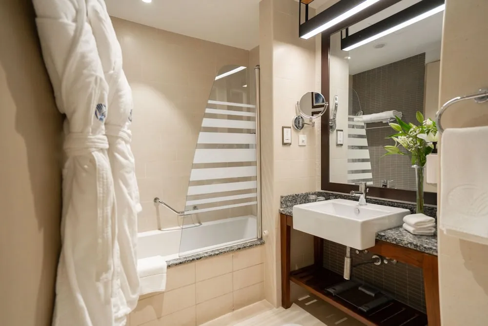 Family Oda, 1 En Büyük (King) Boy Yatak, Balkon, Deniz Manzaralı