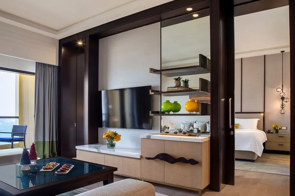 Süit, 1 Yatak Odası, Balkon (Sea Front Lounge Access)