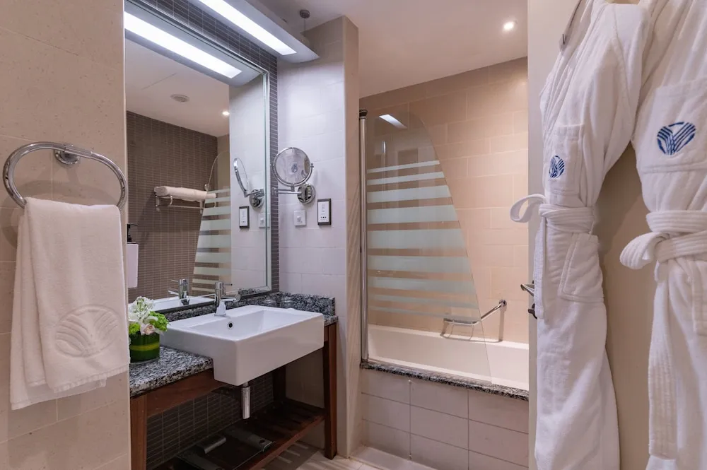 Oda, 2 Tek Kişilik Yatak, Balkon (Sea Front View)