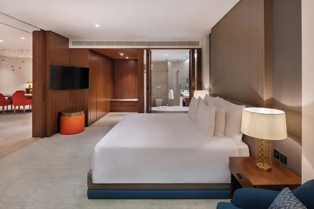 Süit, 1 Yatak Odası, Kişiye Özel Havuzlu (Sig. Lounge, Saltwater Pool Access)