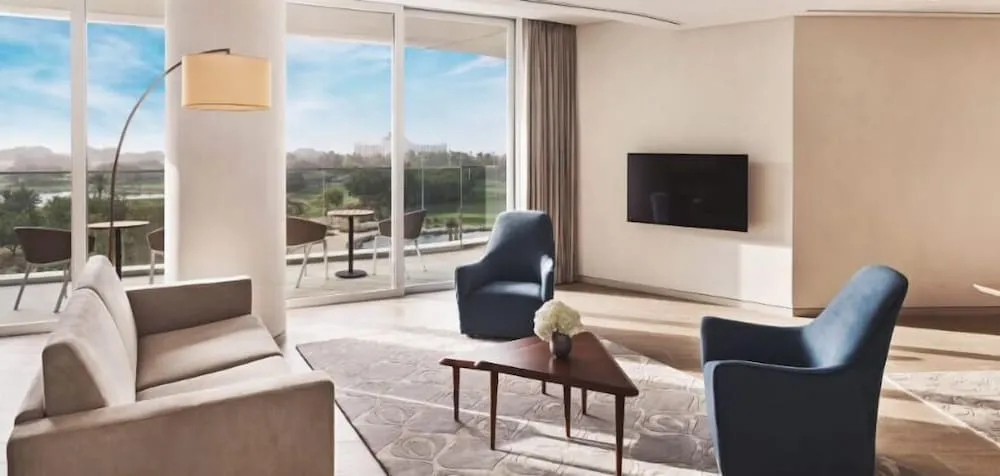Süit, 1 Yatak Odası, Havuz Kullanımı (Resort Course, Sig. Lounge, Saltwater)