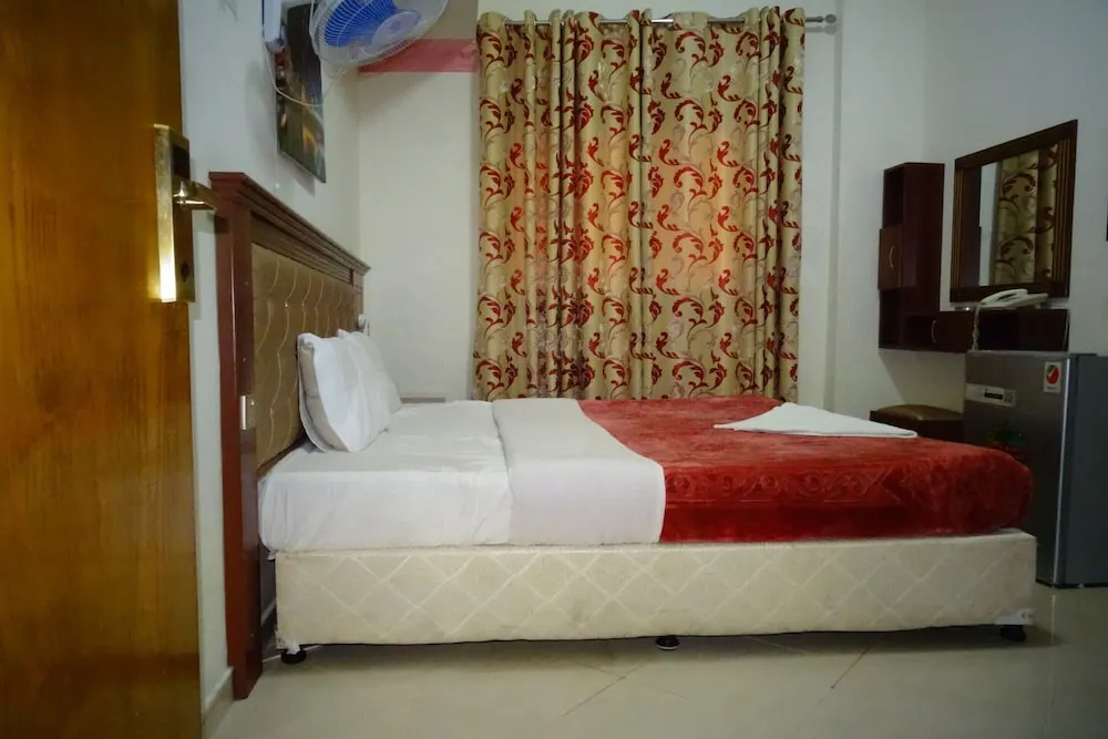 Standard Tek Büyük Yataklı Oda