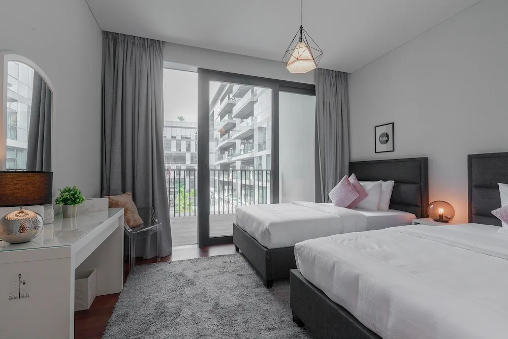 Apartment, 2 Bedroom with Maidsroom